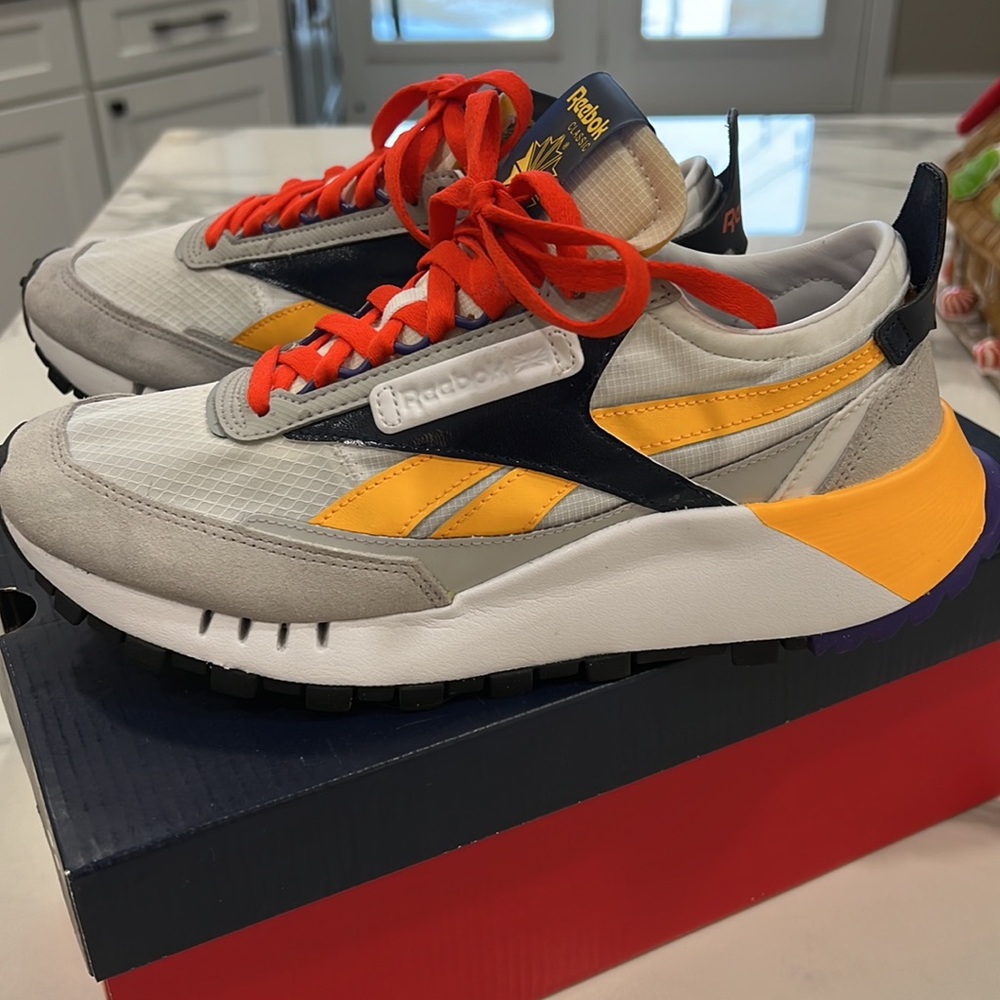 Women’s Reebok sneakers - Picture 5 of 8